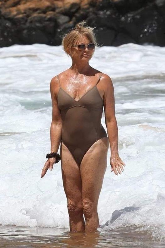 “Reason for gossiping”: Goldie Hawn, 77 years old, posted photos of her vacation in a swimsuit.  